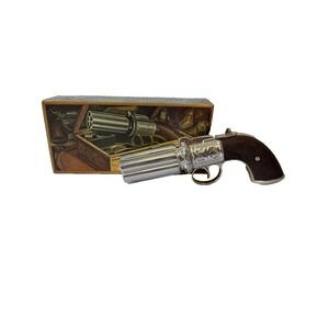 Vintage Avon Pepperbox Pistol 1850 Everest Cologne Decanter Bottle Full Box